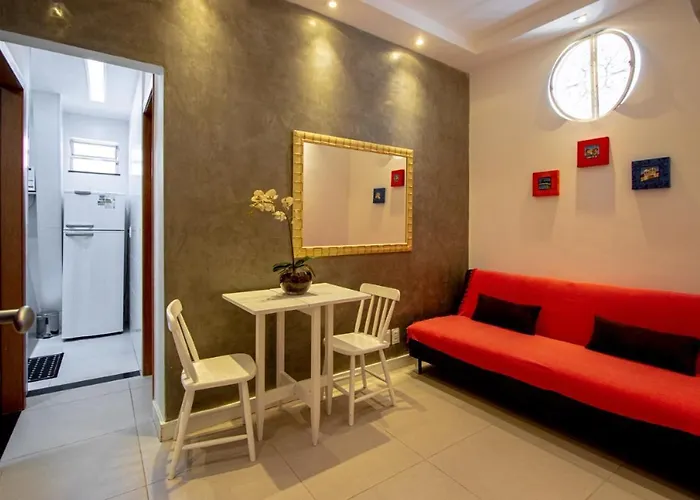 Copacabana confortavel moderno fundos quadra da praia